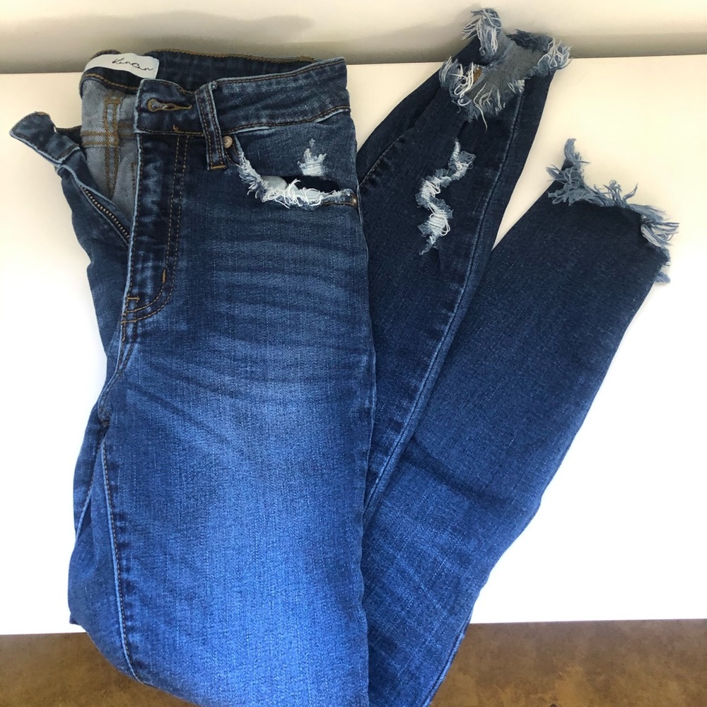Vici Dolls frayed hem jeans